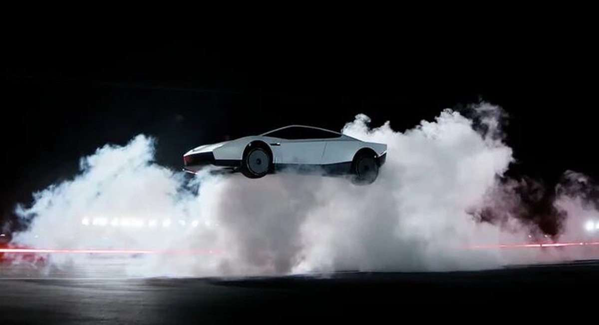 第二代特斯拉 Roadster 在得州麦格雷戈测试场完成冷气推进器腾空演示